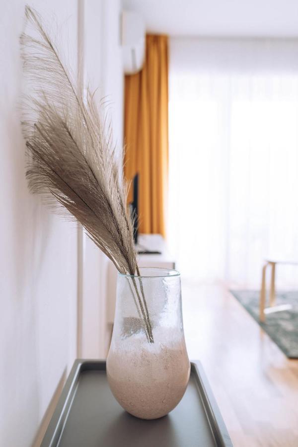 Flamingo Suites Oradea Exteriér fotografie
